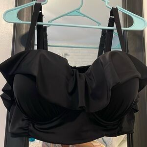 Black ruffle bikini swim top that’s padded size 3